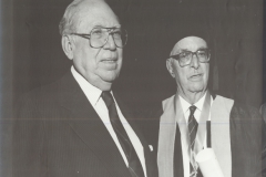 Arturo Uslar Pietri en el acto de conferimiento del Doctorado Honoris Causa a Pedro Grases, Caracas, 1989
