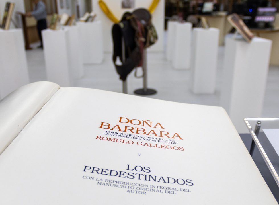 Biblioteca Pedro Grases rindió homenaje a Rómulo Gallegos y su novela Doña Bárbara