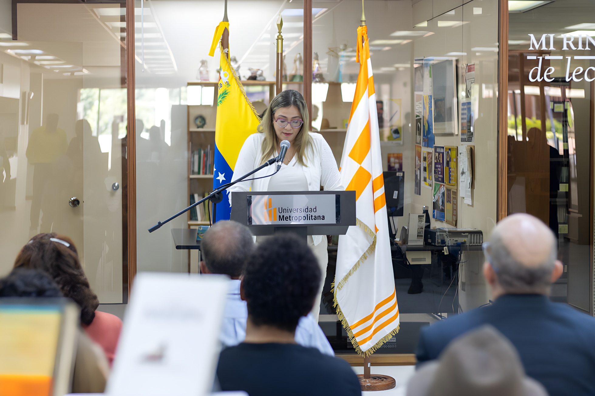 Biblioteca Pedro Grases Exposición sobre la reunificación alemana en la UNIMET